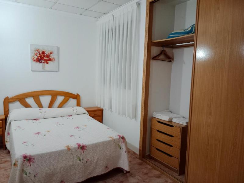 One-Bedroom Apartment image 3
