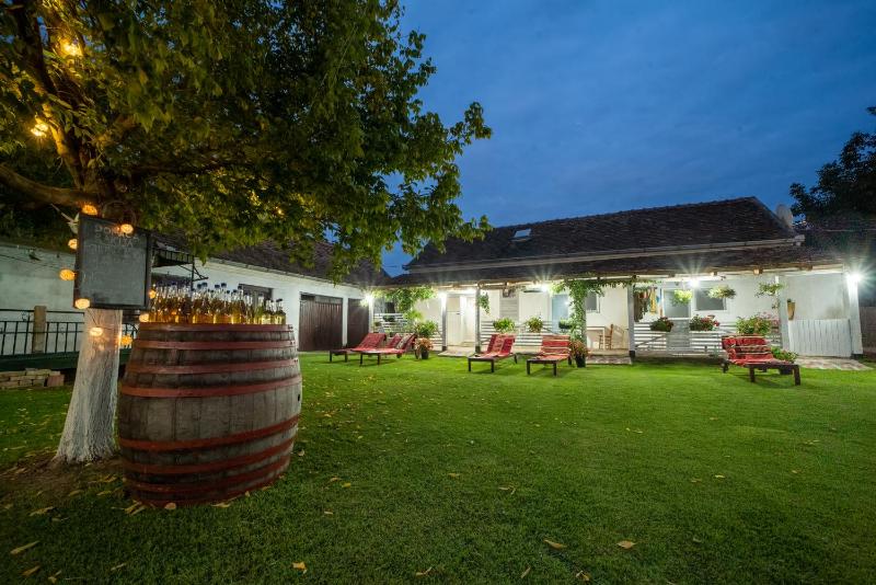 Deluxe Double Room image 4