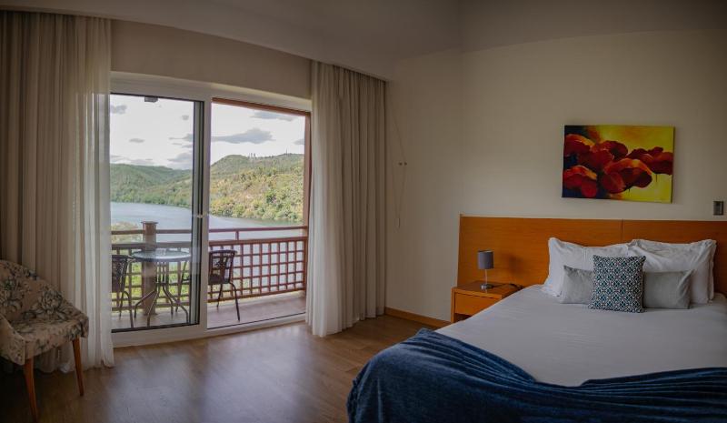 Double Room image 1