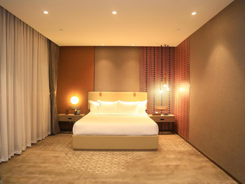 Skylight In-Terminal Hotel - image 4