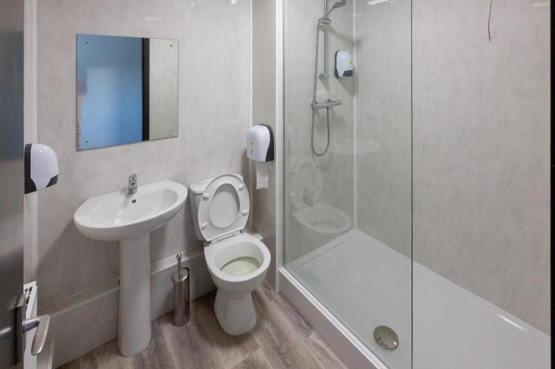 Double Room image 2