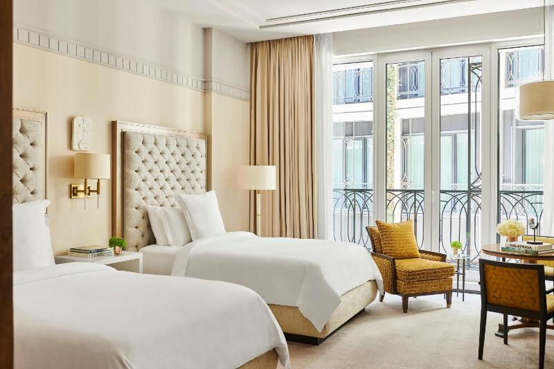 Superior Room Two Double Beds image 1