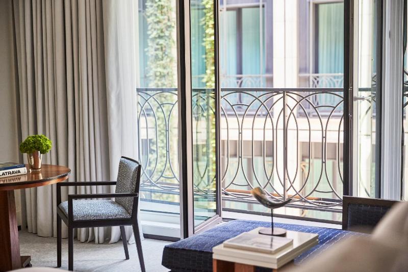 Superior Room Two Double Beds image 4