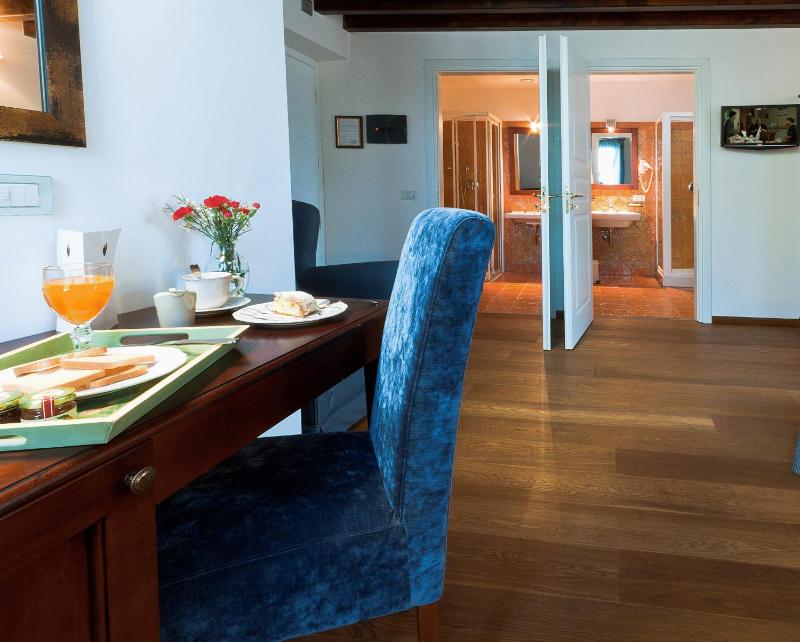 Junior Suite image 4