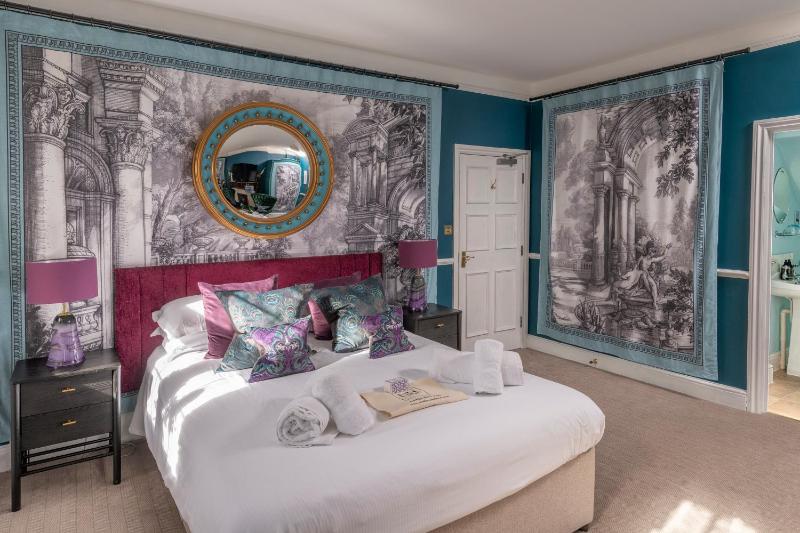 Deluxe Double Room image 1