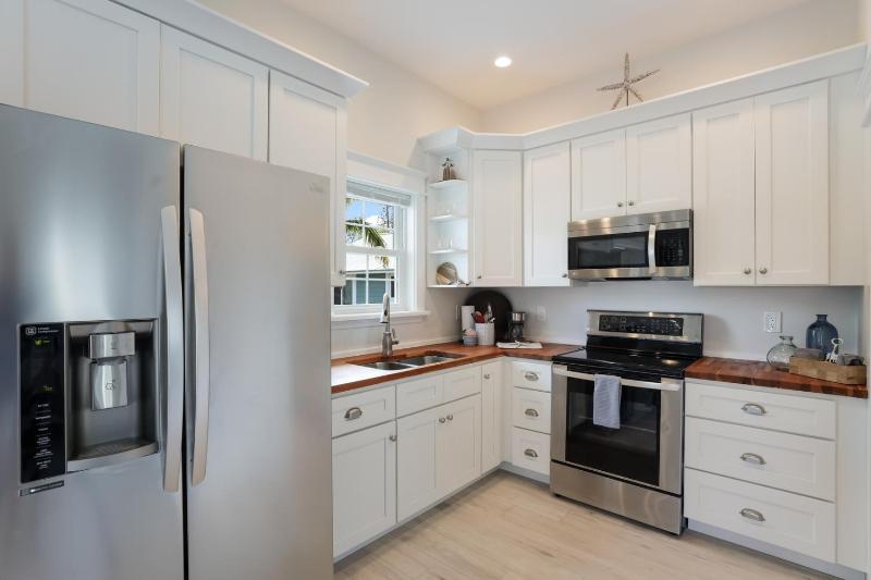 Back To Blue - 850 N Shore Dr - image 32