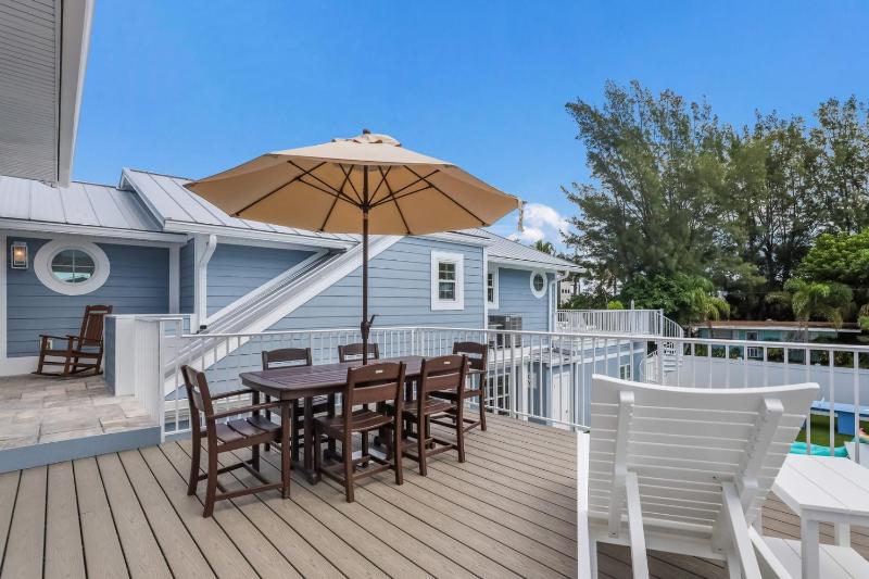 Back To Blue - 850 N Shore Dr - image 17