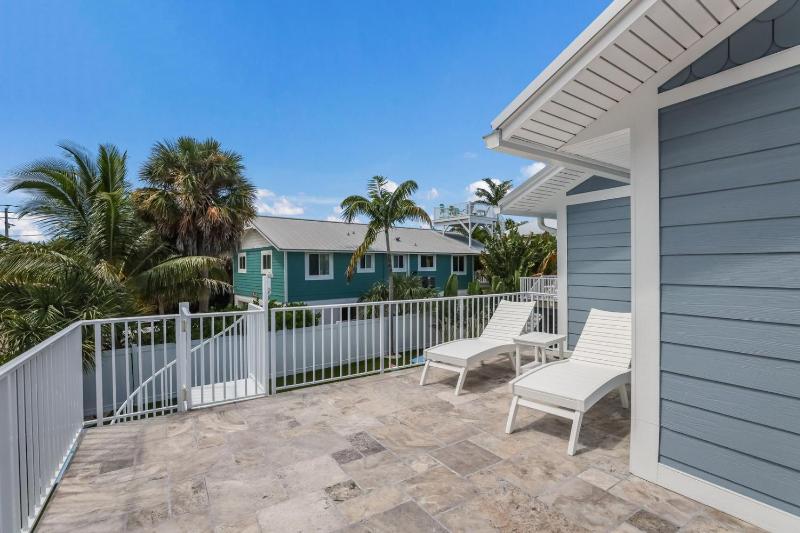 Back To Blue - 850 N Shore Dr - image 37