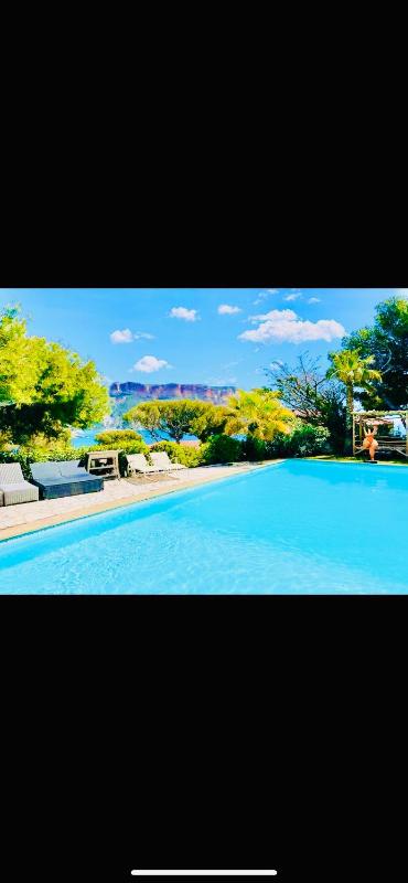Astoria Villa maison d hôtes Appartement vue mer avec piscine - image 10