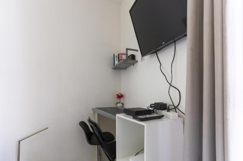 Studio Apartment image 1