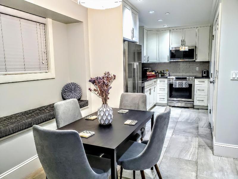 New Urban Modern Main Street House - image 14