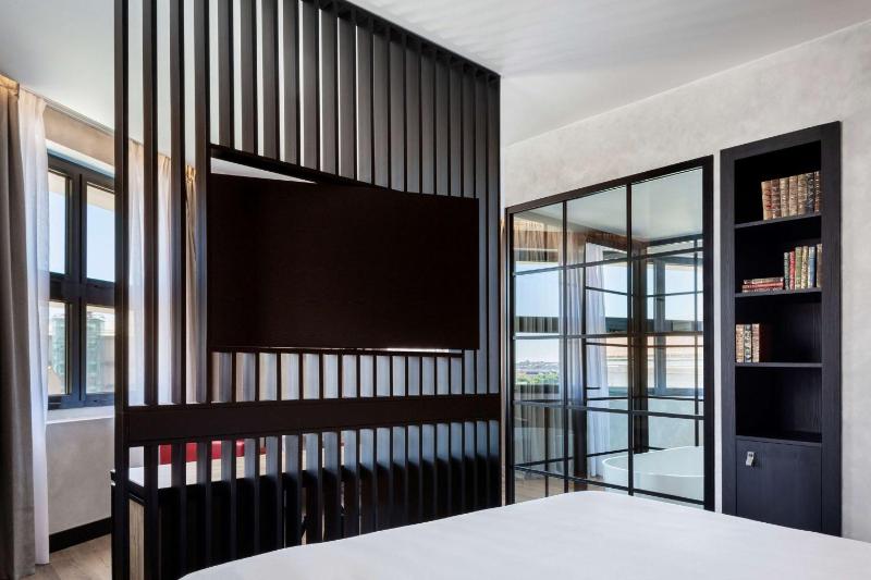 Suite image 1
