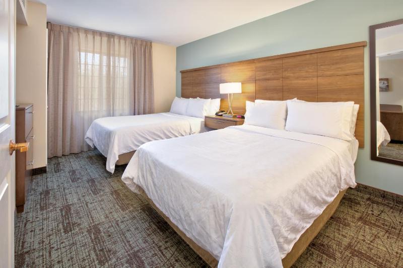 One-Bedroom Suite with Two Double Beds image 3