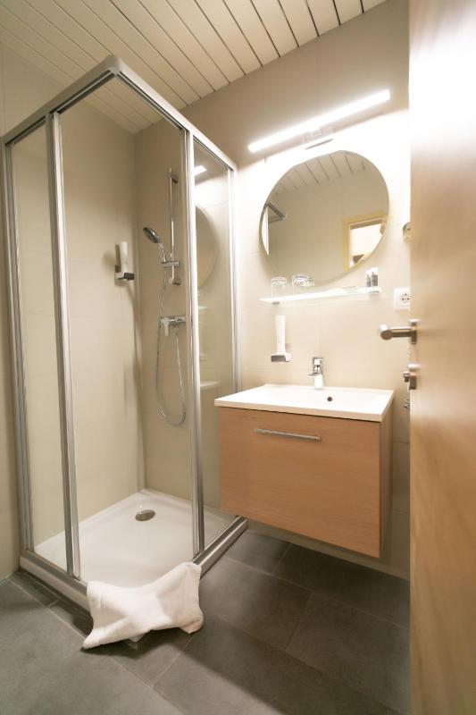Single Room image 2