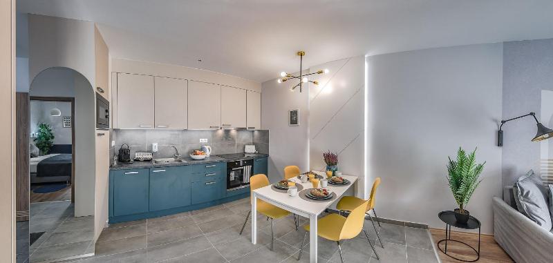 Apartment with Terrace image 4