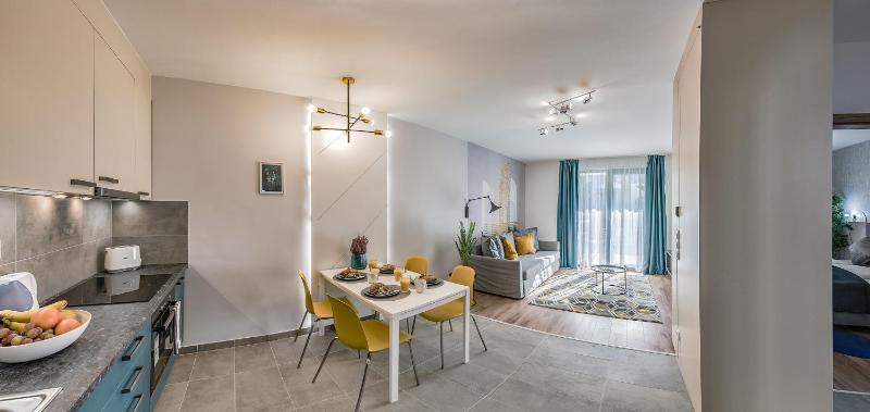 Apartment with Terrace image 2