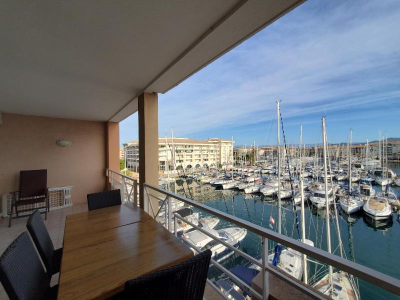 CAP HERMES Vue PORT T2 40m2 climatise 4 personnes - image 13