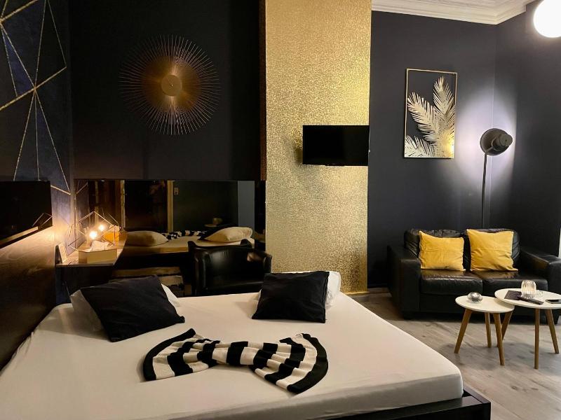 Double Room image 2