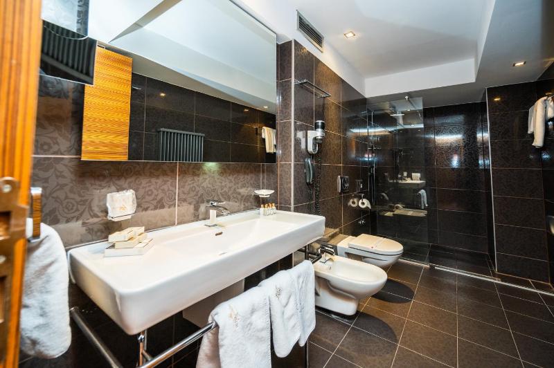 Suite image 3