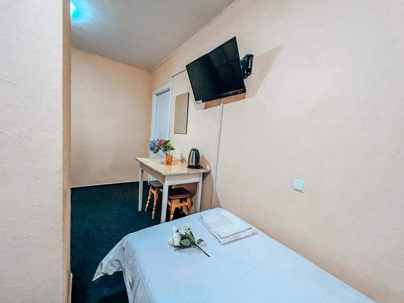 Guest House near Railway Station - image 13