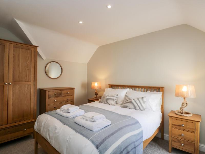 Fisherbridge Cottage - image 25
