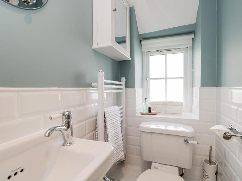 Fisherbridge Cottage - image 24