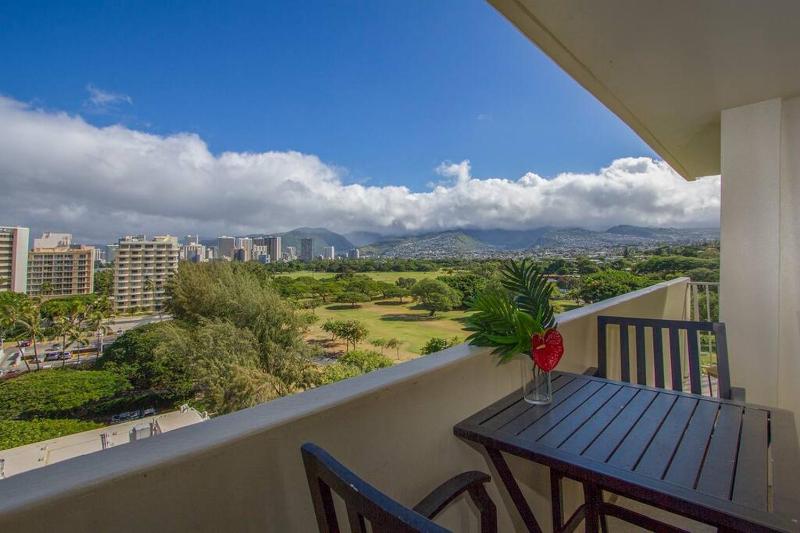 Diamond Head Beach Hotel - image 16