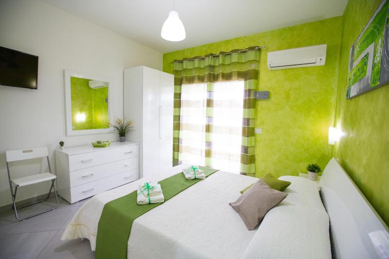 B&B Pepito - image 1