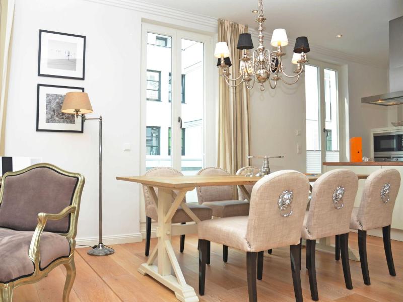 Villa Johanna in Sellin - WG 13 mit Kamin und zwei Balkonen - image 23
