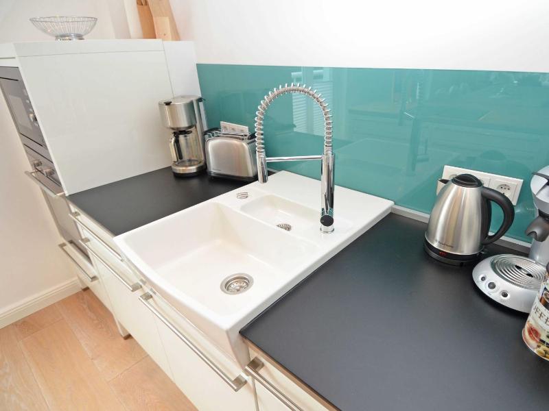 Villa Johanna in Sellin - WG 13 mit Kamin und zwei Balkonen - image 19