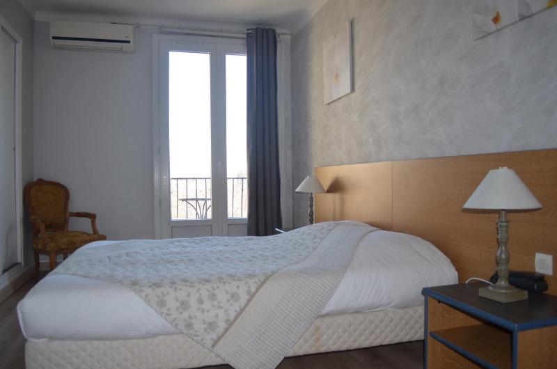 Comfort Double Room image 3