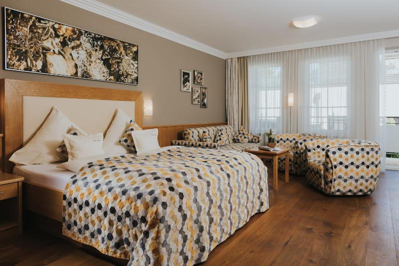 Superior Suite image 4