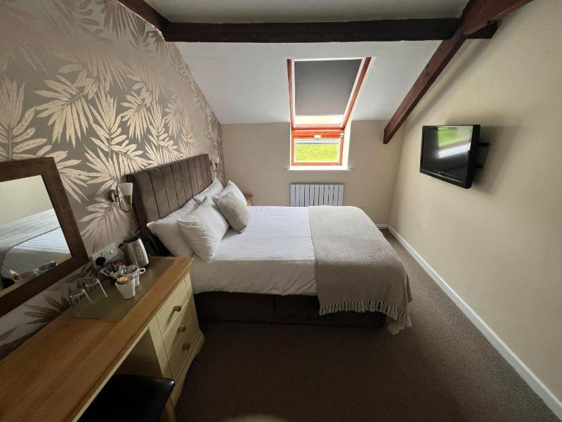 Double Room with Shower image 4
