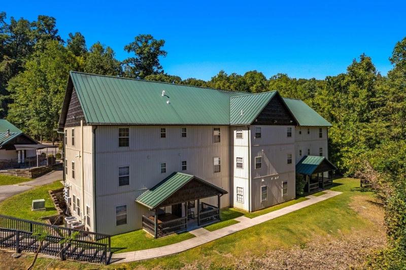 Quiet Condo for Mountain Vacation - image 14