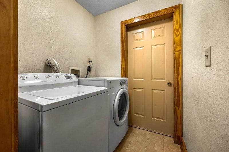 Quiet Condo for Mountain Vacation - image 24