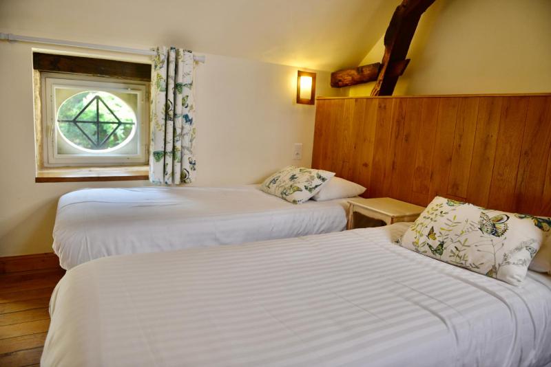 Large Double Room (2nd floor) image 1