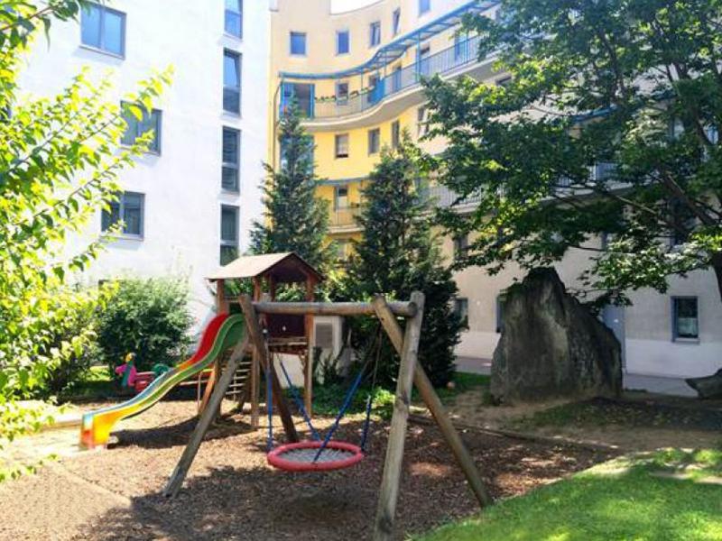 Penthouse Studio with Terrace and City View (Pool) image 2