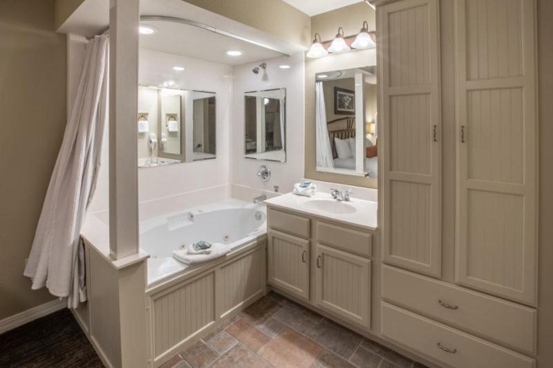 Three-Bedroom Grand Villa image 1