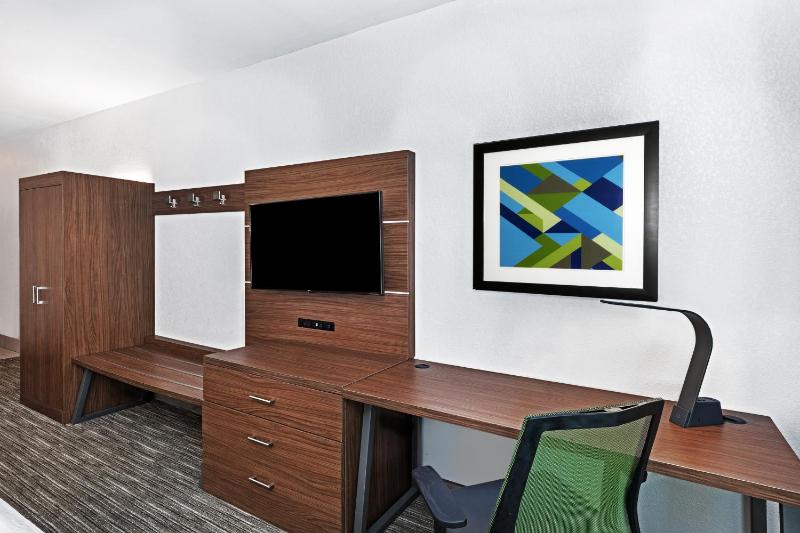 Standard Room image 4