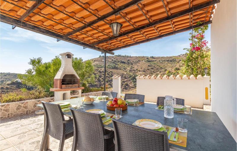 Awesome Home In Torrox - image 14