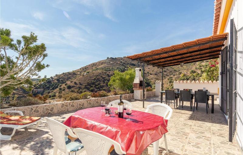 Awesome Home In Torrox - image 12