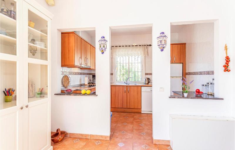 Awesome Home In Torrox - image 34
