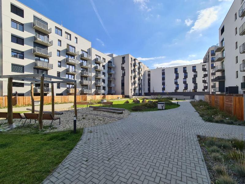 Modern Brno Apartment near City Centre - image 4