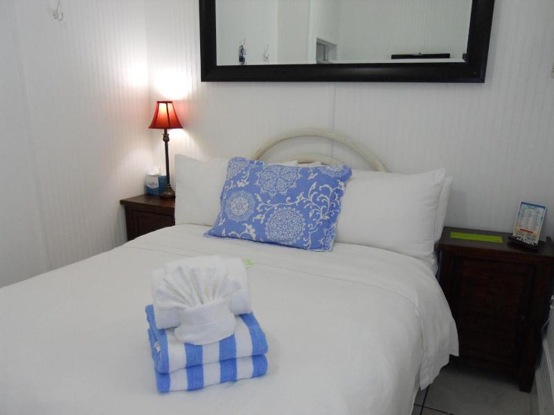 Duval Inn - Key West - image 39