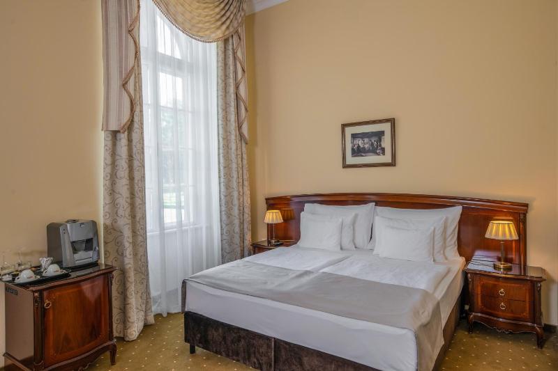 Deluxe Double Room - Castle image 4