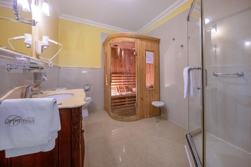 Deluxe Double Room - Castle image 3