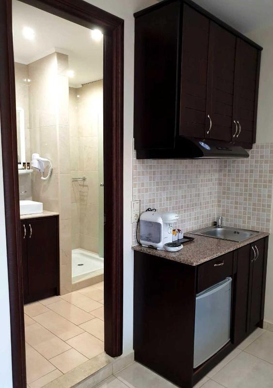Single Room image 3