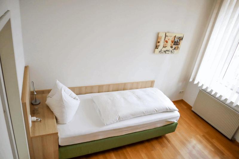 Single Room image 2
