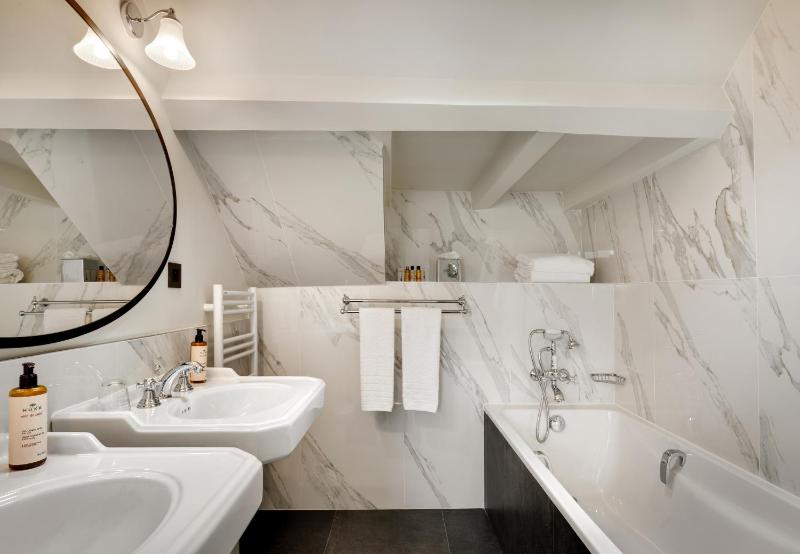 Penthouse Suite image 3