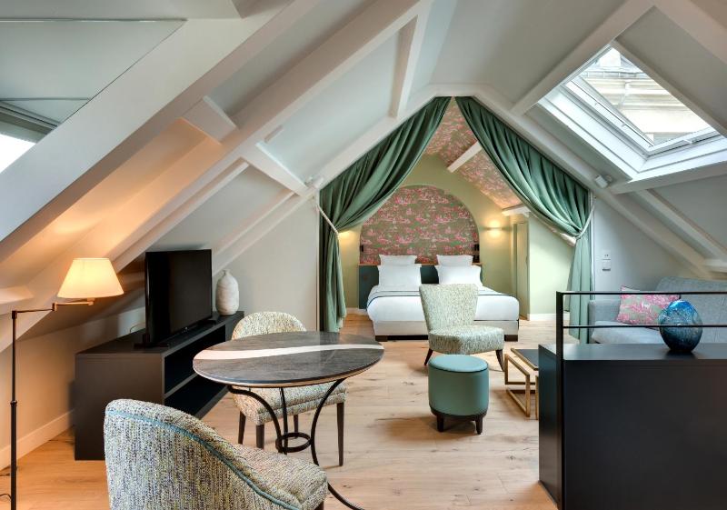 Penthouse Suite image 4
